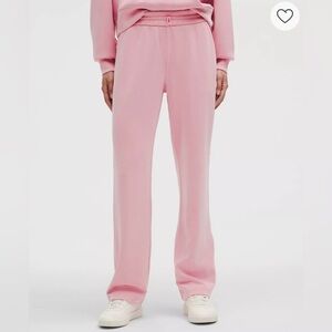 Lululemon Softstreme High-Rise Pant
Regular